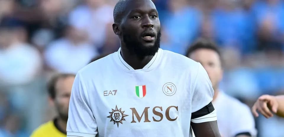 Futbolchi maydonda o'yin davomida