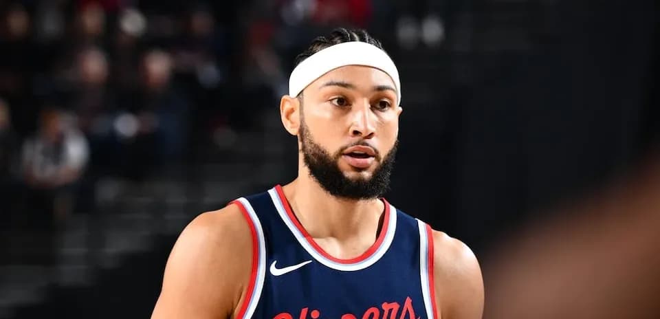 Basketball player in Clippers jersey during game