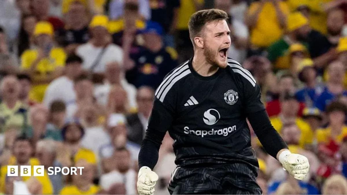 Goalkeeper celebrating during Manchester United match