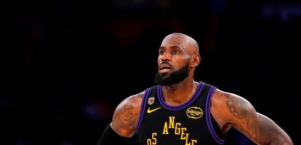 LeBron James in Los Angeles Lakers uniform on court