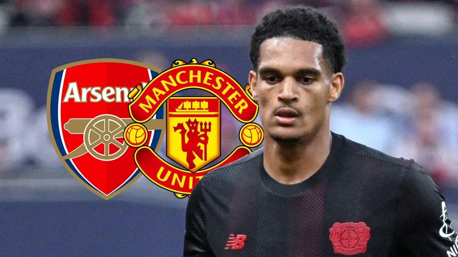 Futbolchi maydonda, Arsenal va Manchester United logotiplari