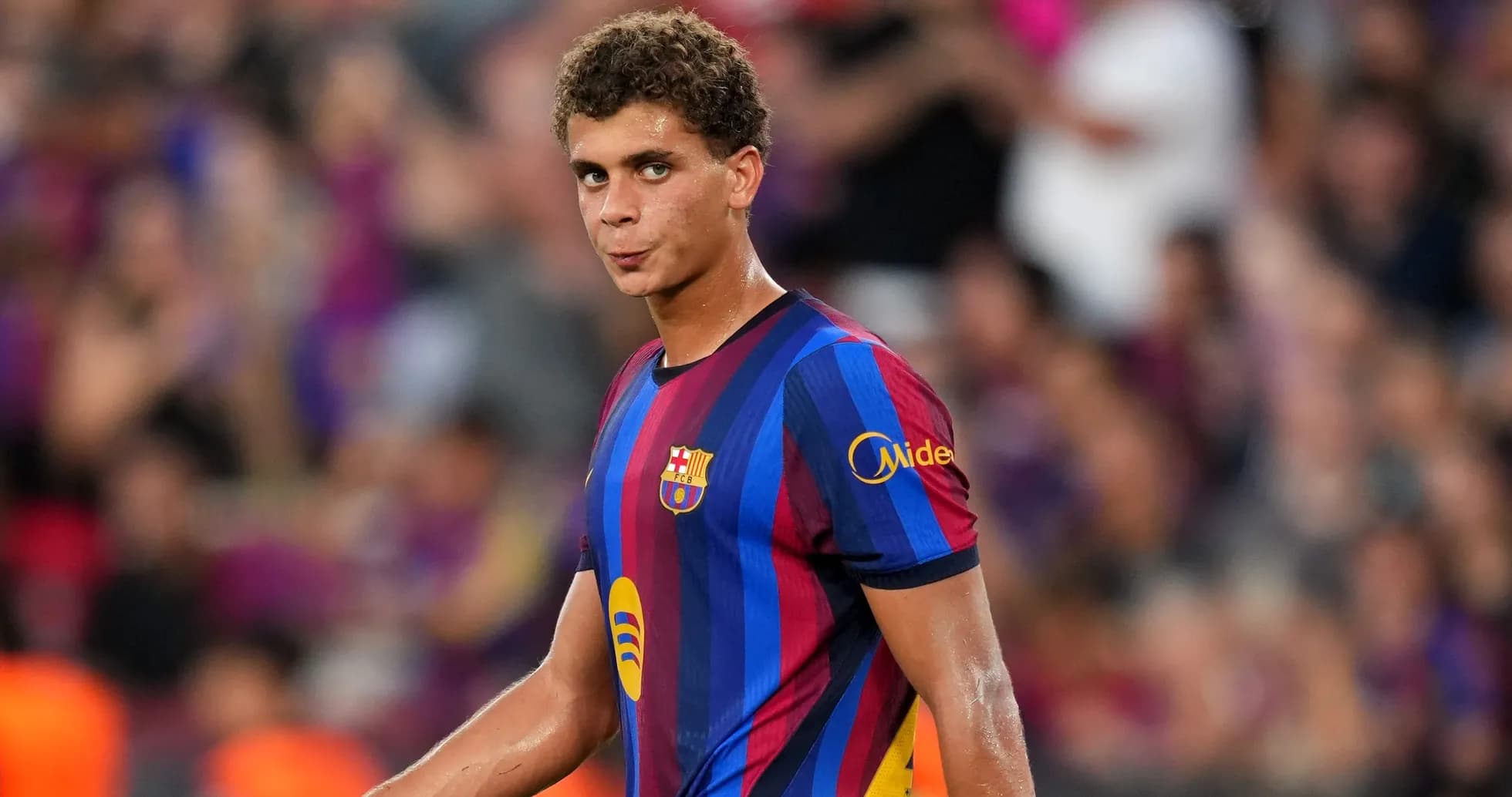 Futbolchi o'yinda, Barcelona formasi kiygan