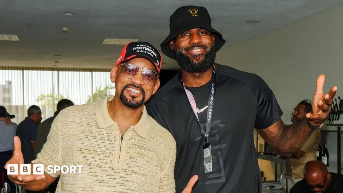 Will Smith and LeBron James posing together