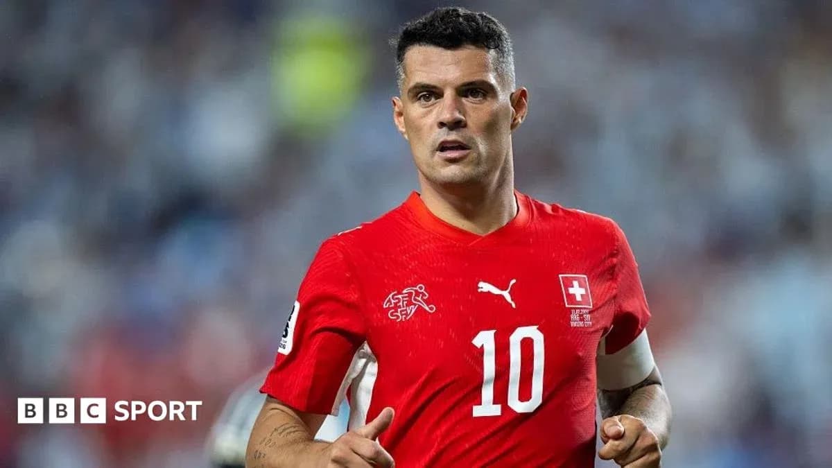 Futbolchi maydonda harakatda, Shveysariya formasida