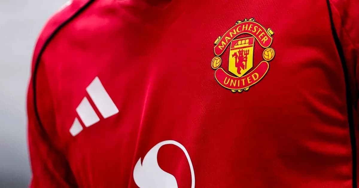 Manchester United logo on red jersey Manchester United logo on red jersey