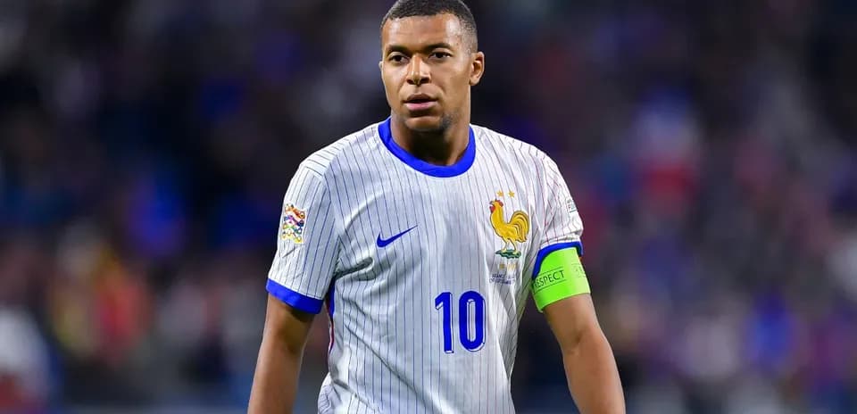 Futbolchi maydonda harakatda, Frantsiya formasida