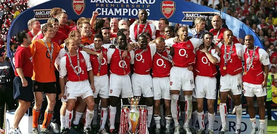Arsenal team celebrating Barclays Premiership title victory