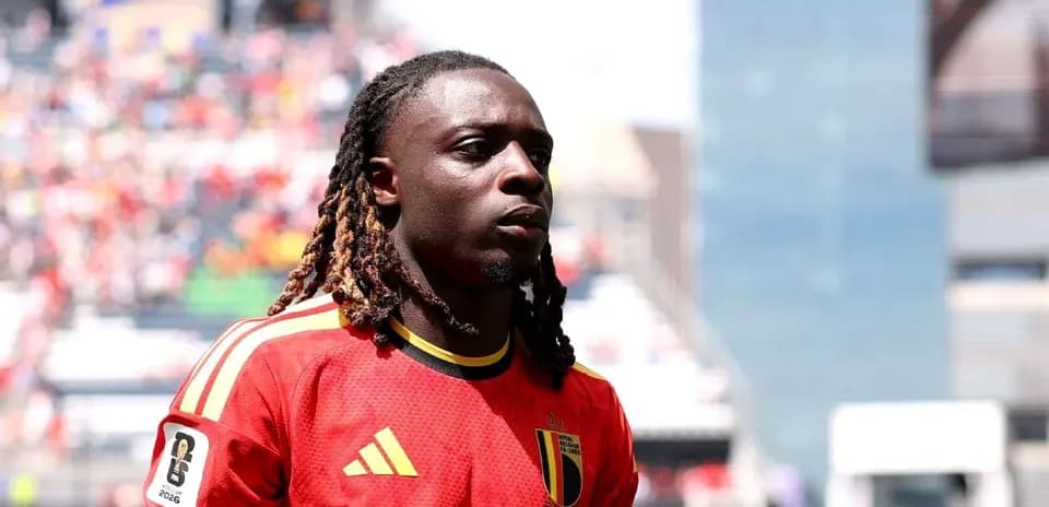 Futbolchi Belgiya terma jamoasi formasida
