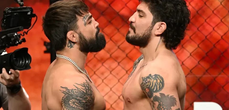 Duel face-off between two fighters before match