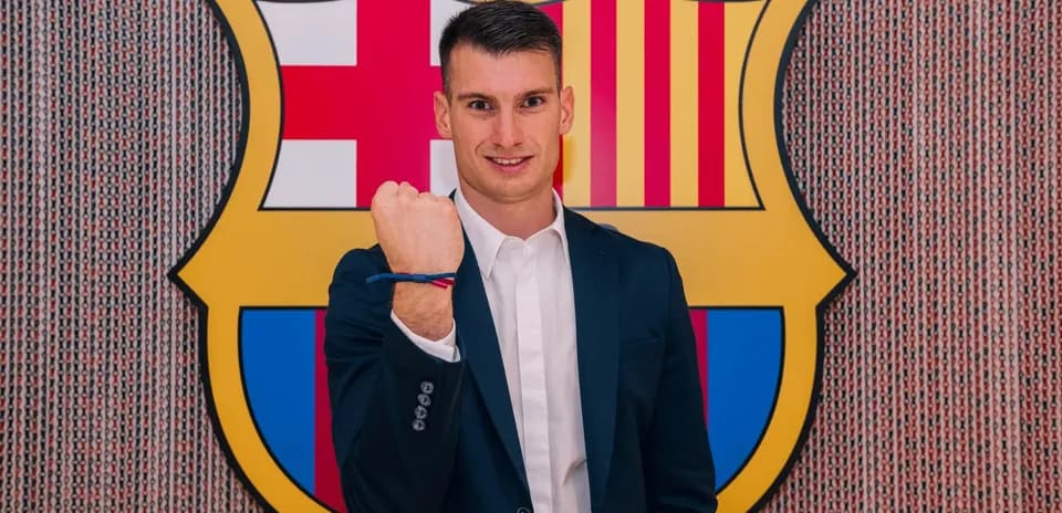 Yoshinori Muto signing with FC Barcelona