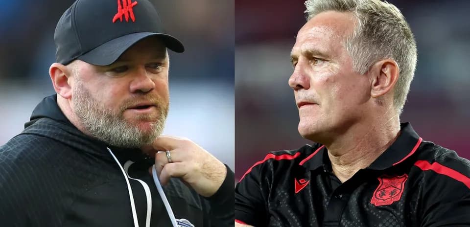 Two football managers during match preparation