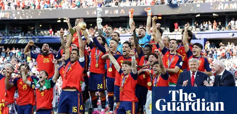 Ispaniya futbol jamoasi kubok bilan g'alaba qozondi