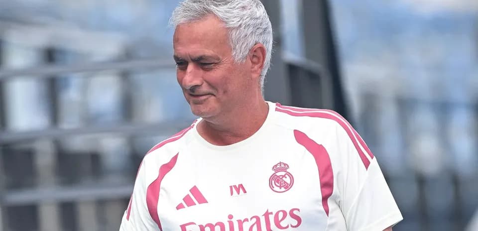 Murinho treningda, Real Madrid formasi kiygan