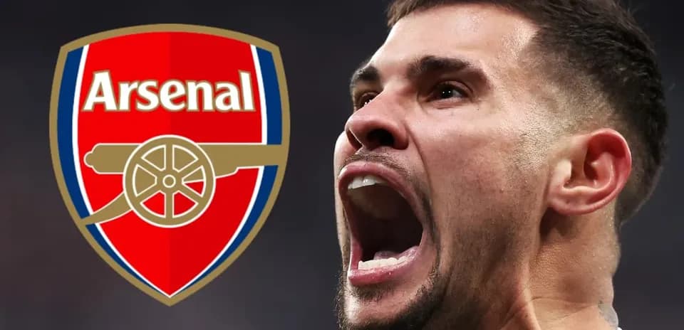 Futbolchi Arsenal logosi bilan qichqirayotgan