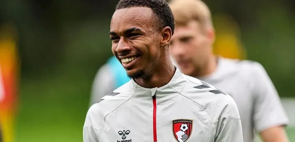 Futbolchi treningda kulayotgan jarayon