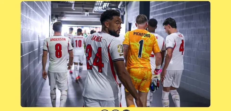 Futbolchilar zaldan maydonga chiqishmoqda