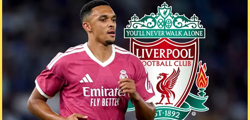 Futbolchi maydonda harakatda, Liverpool logosi bilan
