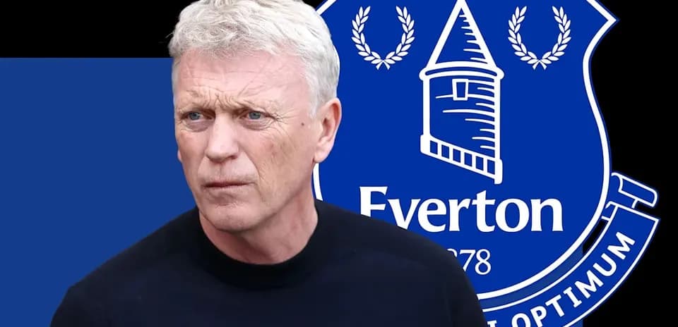 Trener Everton futbol klubi oldida turibdi
