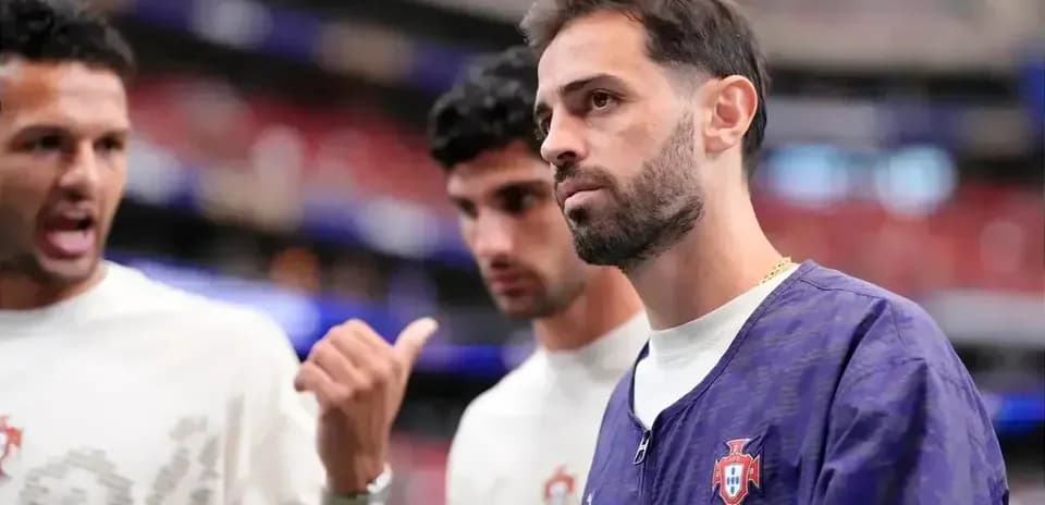 Portugaliya futbolchilari o'yin oldidan muhokama qilmoqda