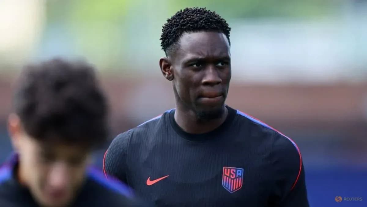 Futbolchi treningda, USA formasi bilan