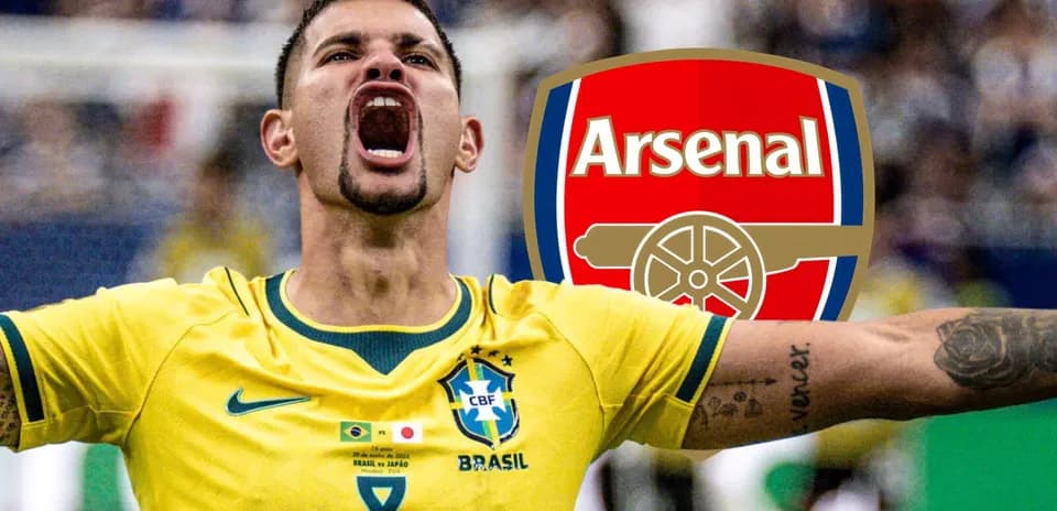Futbolchi Braziliya terma jamoasi formasida nishonlayapti
