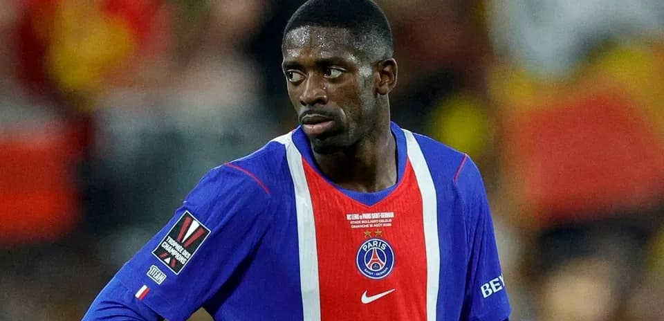 Futbolchi PSG formasi bilan maydonda turibdi