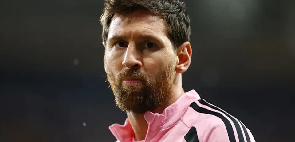 Futbolchi maydonda Miami Inter formasida