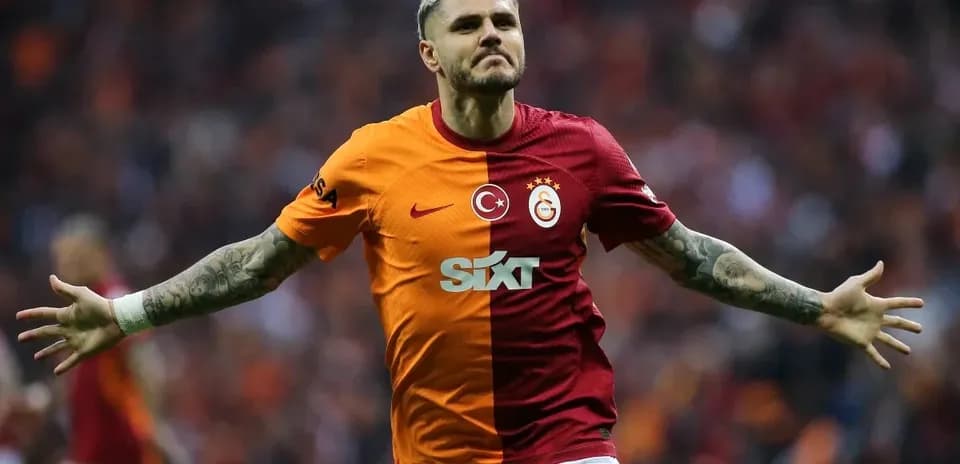 Futbolchi Galatasaray formasida gol urishdan keyin