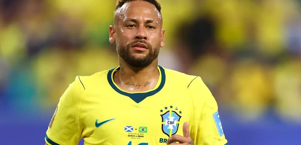 Neymar in Brazil jersey during match action