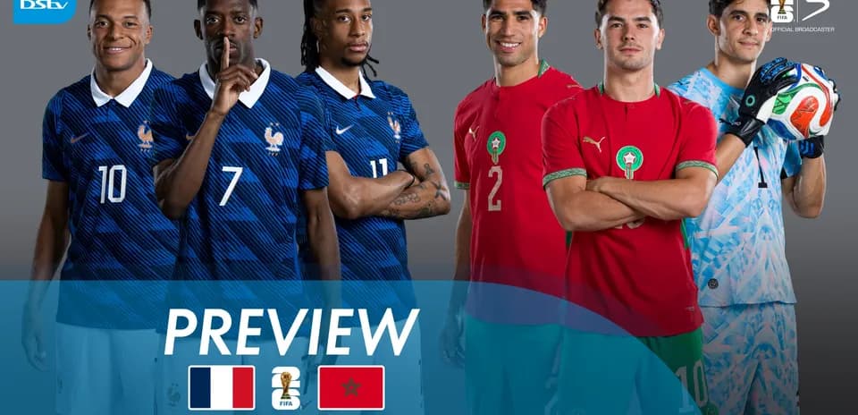 Fransiya va Marokash futbolchilarining jamoa fotosi