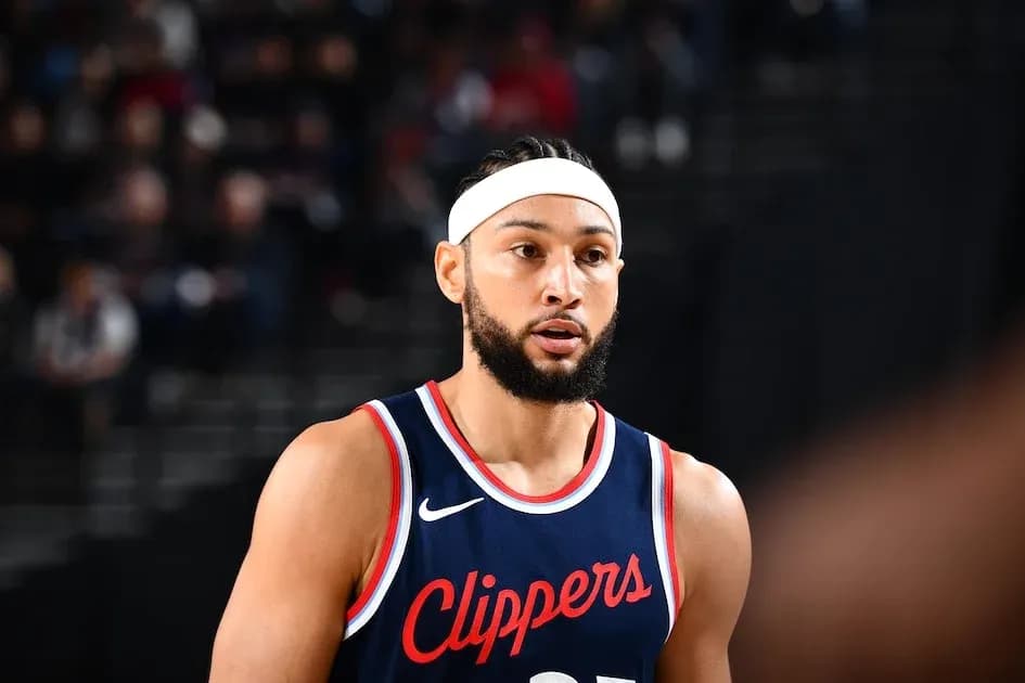 Basketball player in Clippers jersey during game Basketball player in Clippers jersey during game