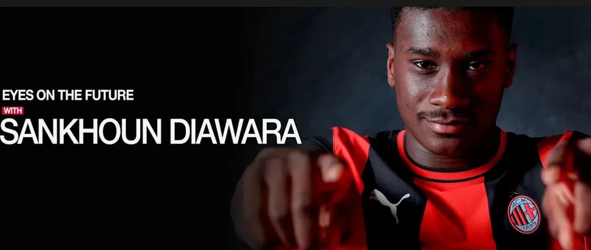 Futbolchi Sankhoun Diawara pointing at camera Futbolchi Sankhoun Diawara pointing at camera