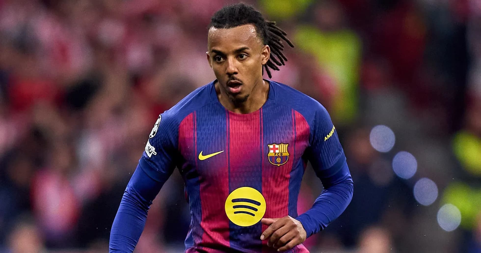 Futbolchi Barcelona formasida harakatda Futbolchi Barcelona formasida harakatda