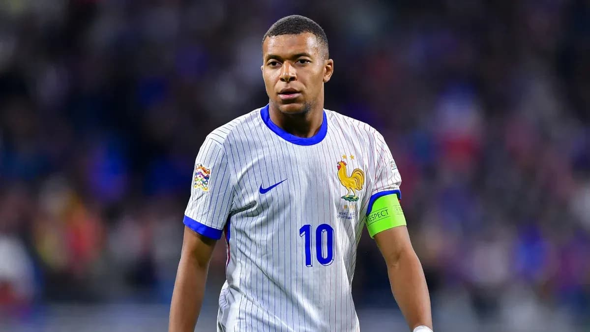 Futbolchi maydonda harakatda, Frantsiya formasida Futbolchi maydonda harakatda, Frantsiya formasida