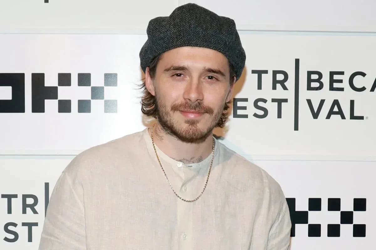 Man in gray hat at Tribeca Festival event Man in gray hat at Tribeca Festival event