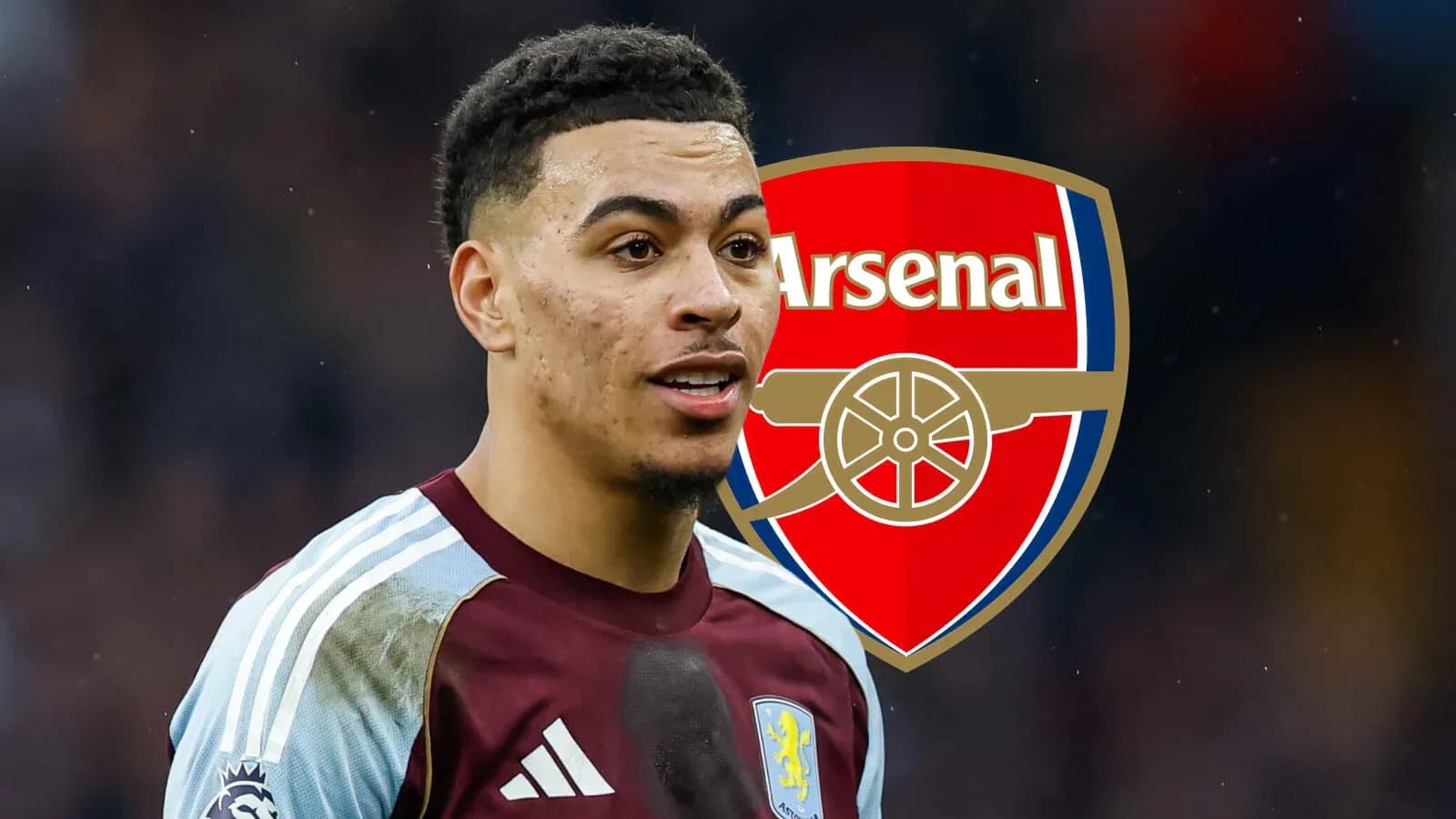 Futbolchi Aston Villa formasida Arsenal logosi bilan Futbolchi Aston Villa formasida Arsenal logosi bilan