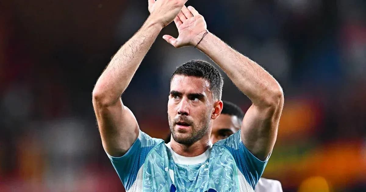 Futbolchi olqish berayotgan paytda Futbolchi olqish berayotgan paytda