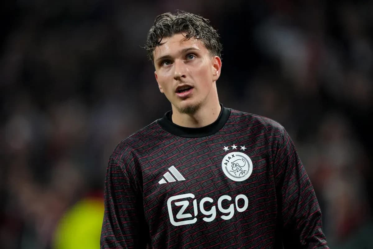 Ajax goalkeeper wearing black jersey during match Ajax goalkeeper wearing black jersey during match