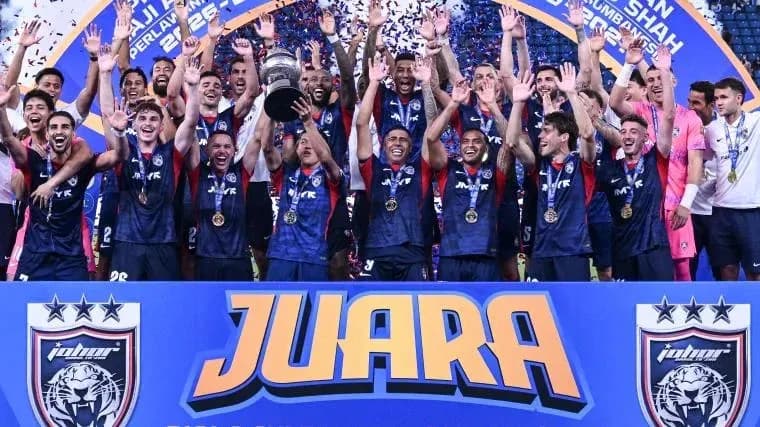 Johor Darul Ta'zim players celebrating championship victory Johor Darul Ta'zim players celebrating championship victory