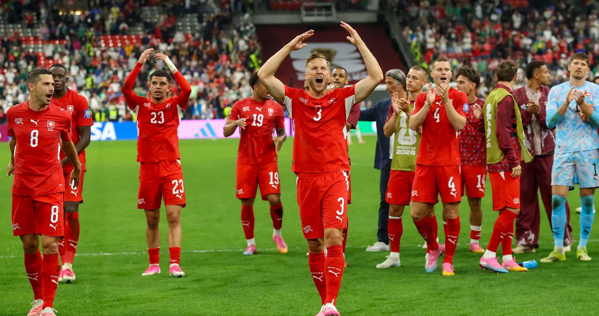 Shveytsariya futbolchilari g'alaba nishonlayapti Shveytsariya futbolchilari g'alaba nishonlayapti