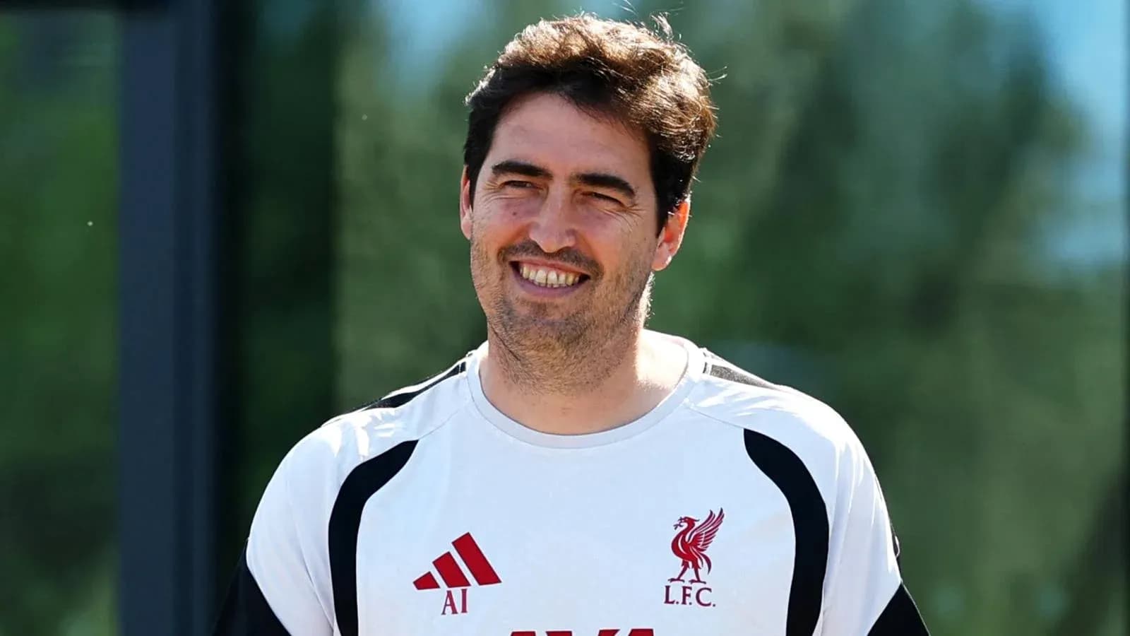 Trener Liverpool FC da'vat qilishda Trener Liverpool FC da'vat qilishda