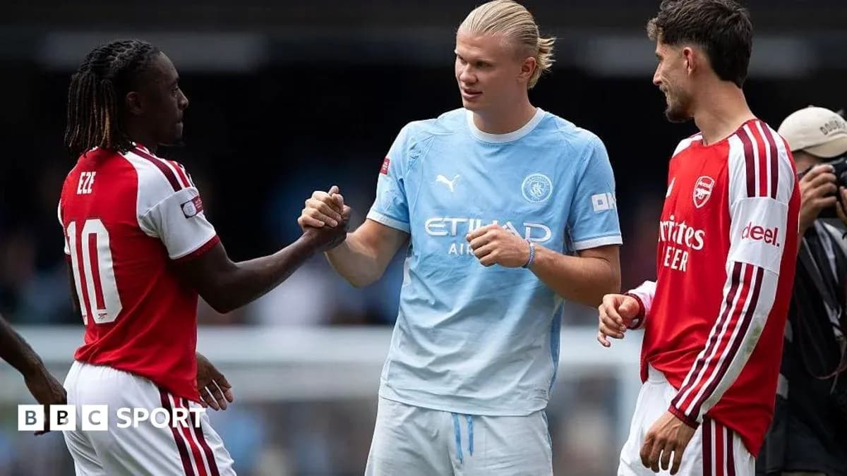 Eze and Haaland shaking hands before match Eze and Haaland shaking hands before match