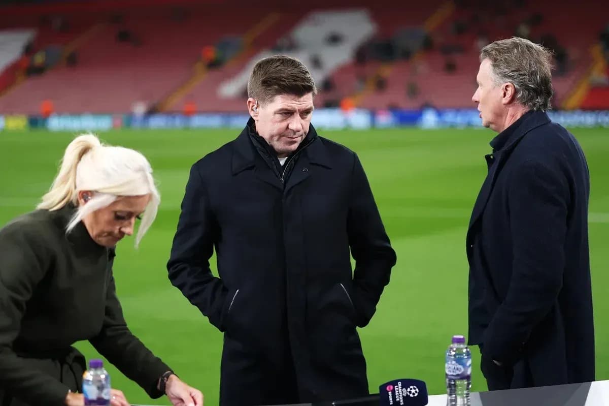 Analysts discussing on the pitch after match Analysts discussing on the pitch after match