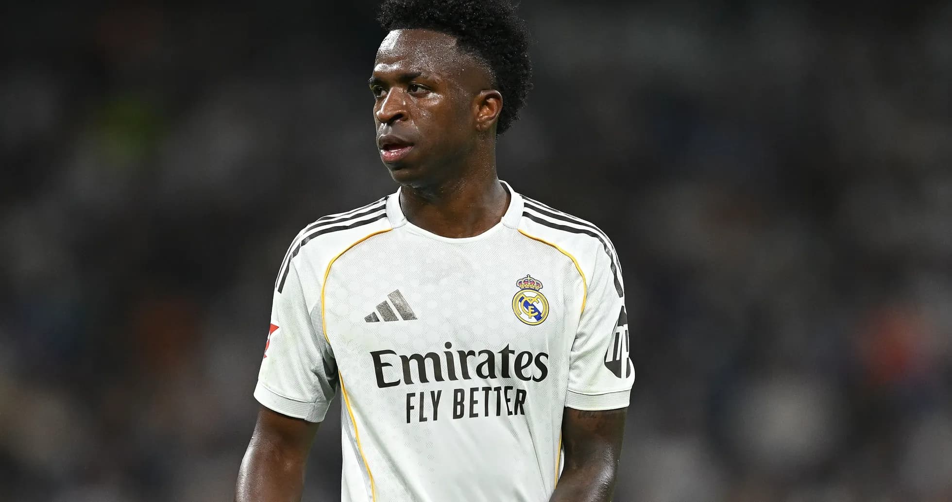 Futbolchi Vinicius Junior Real Madrid formasi bilan Futbolchi Vinicius Junior Real Madrid formasi bilan
