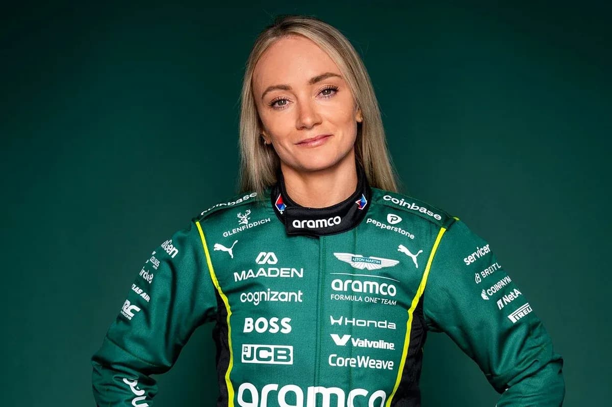 Ayollar Formula 1 jamoasi libosidagi haydovchi Ayollar Formula 1 jamoasi libosidagi haydovchi