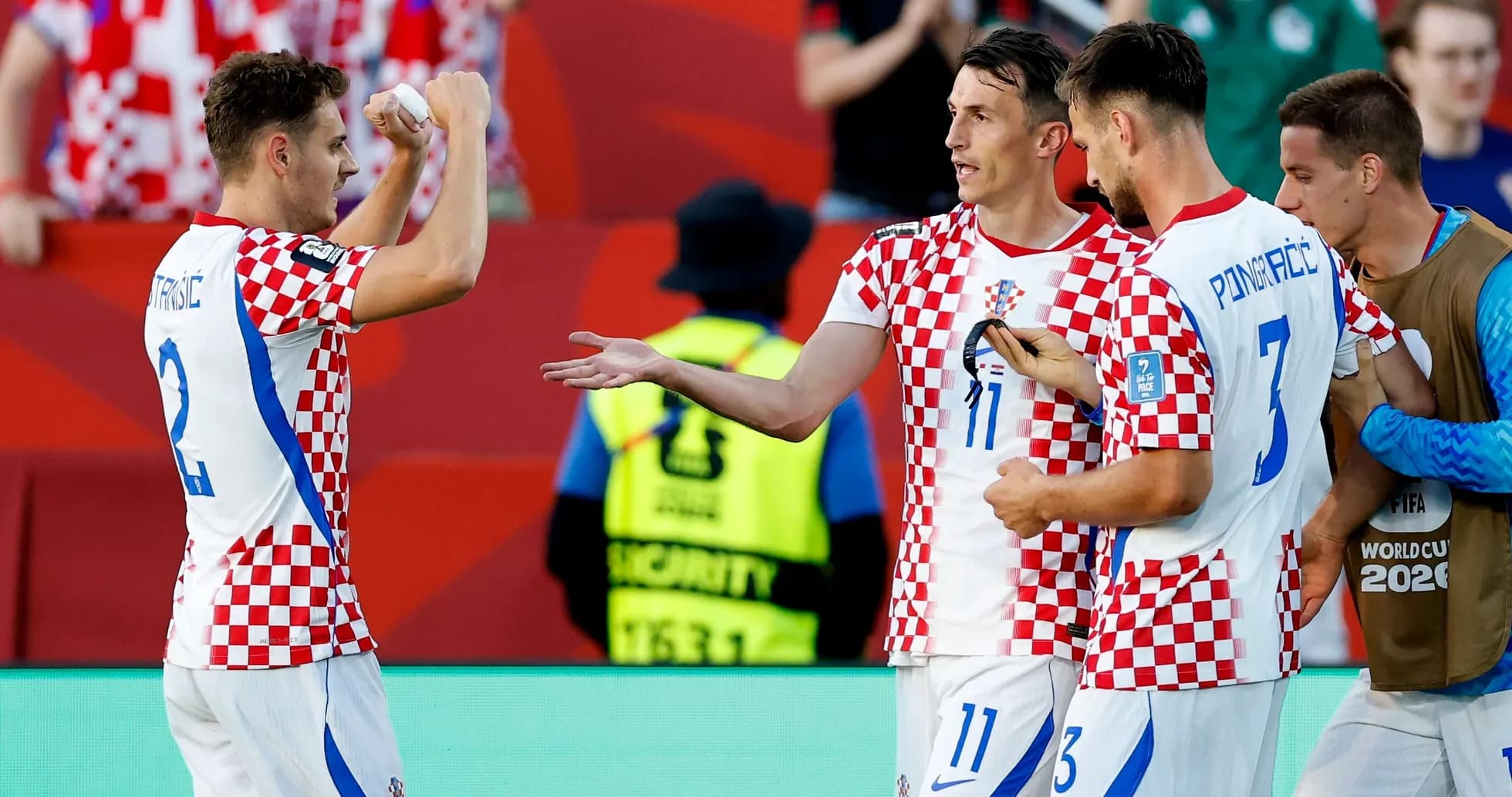 Hrvatski futbolchilar gollarni nishonlayapti Hrvatski futbolchilar gollarni nishonlayapti