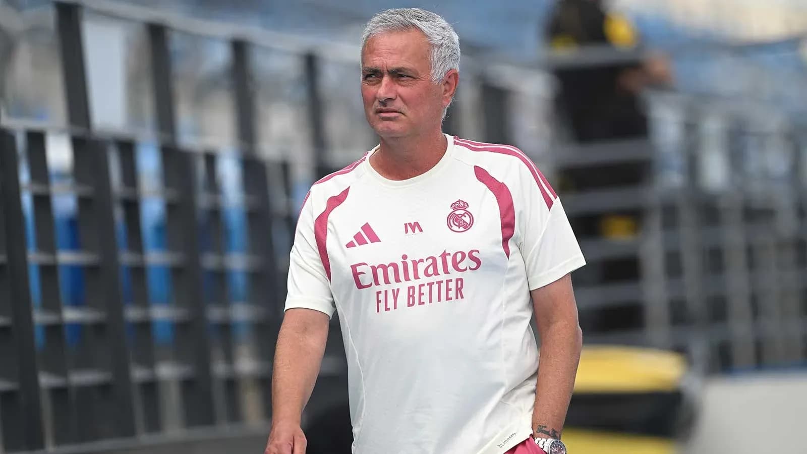 Murinho trening paytida Real Madrid formasi bilan Murinho trening paytida Real Madrid formasi bilan
